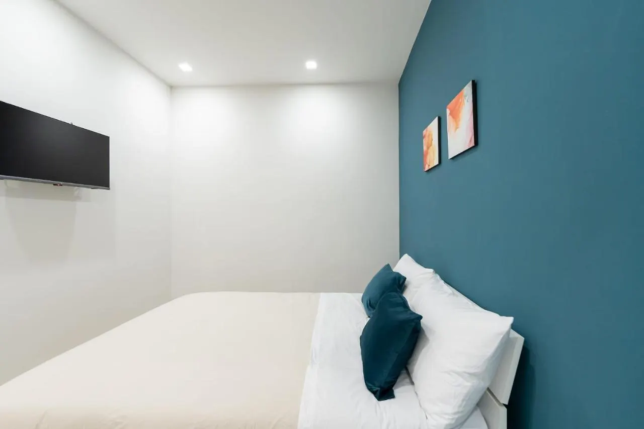 Napoli Maison 0*, Νάπολη